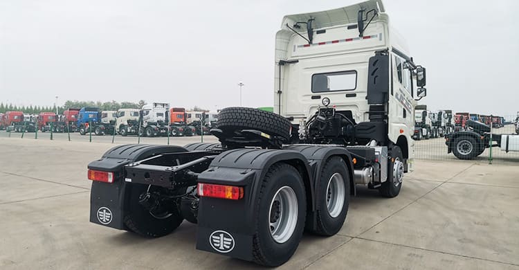 Faw JH6 Truck Tractor 6x4 for Sale in Zambia