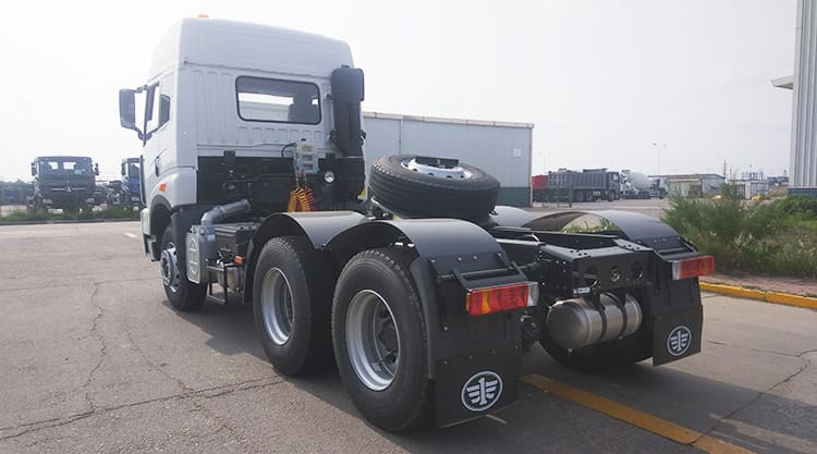 Faw 420 Truck Tractor for Sale in Zimbabwe