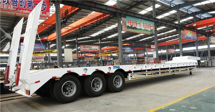 Tri Axle Semi Tractor Low Loader Truck Trailer for Sale