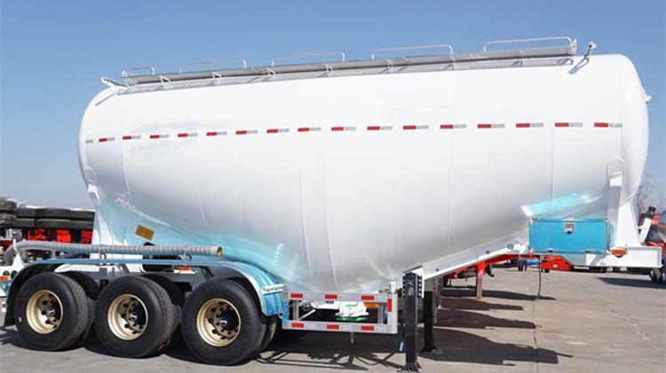 Tri Axle 50 Ton Cement Bulker Truck for Sale Price