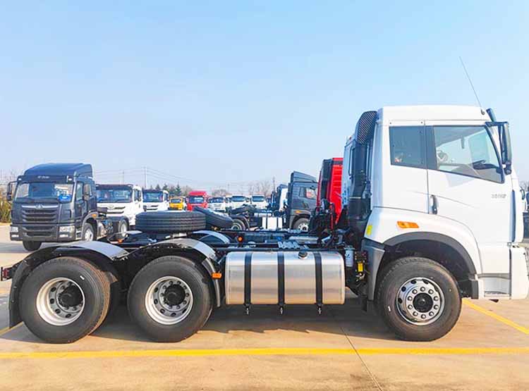 Faw J5P Hp 380 Tractor Truck for Sale in Tanzania
